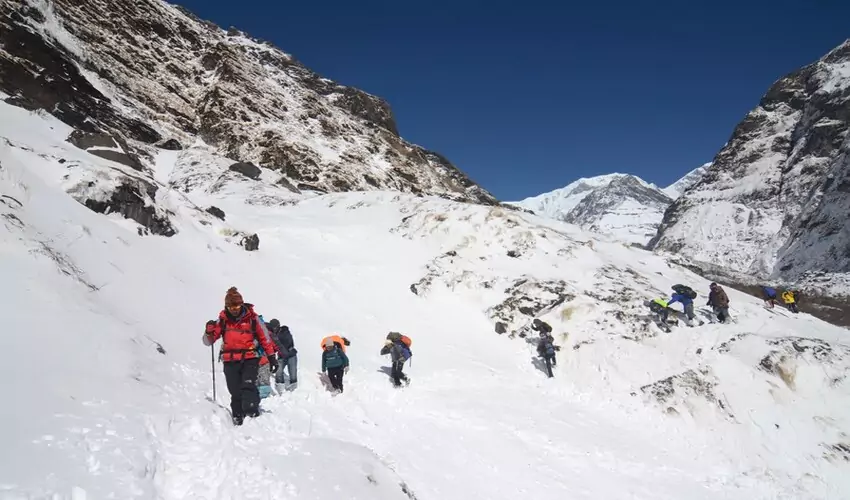 Snowy trail to Annapurna base camp