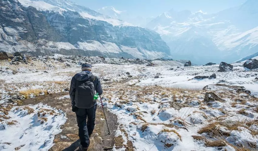 Snow covered Annapurna Circuit Route