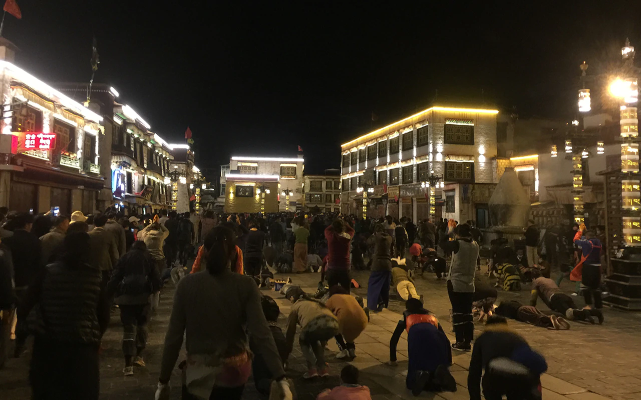 Lhasa Saga Dawa at Bakor Street