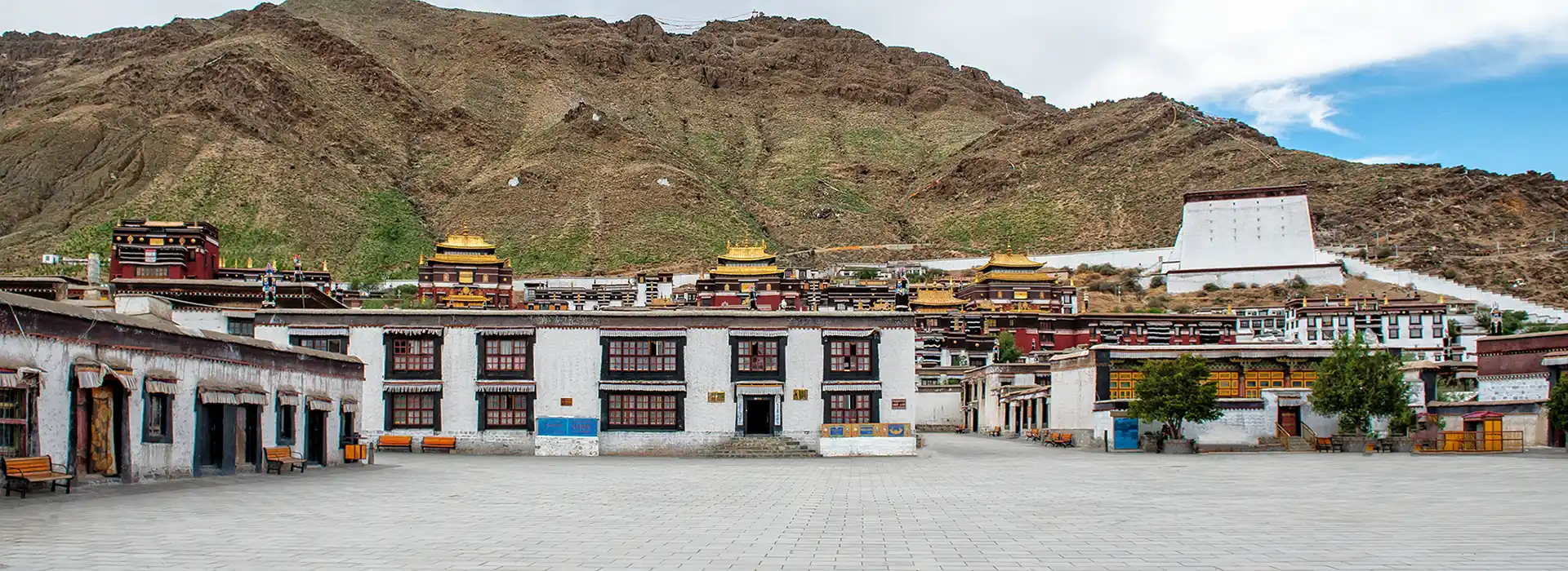 Tashilhunpo Monastery – Tibetan Buddhist monastery located in Shigatse