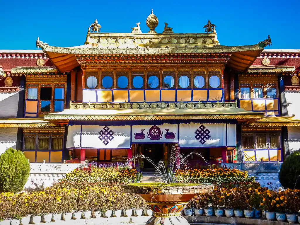 Norbulingka: Summer Palace of Dalai Lamas, Lhasa; Tibet