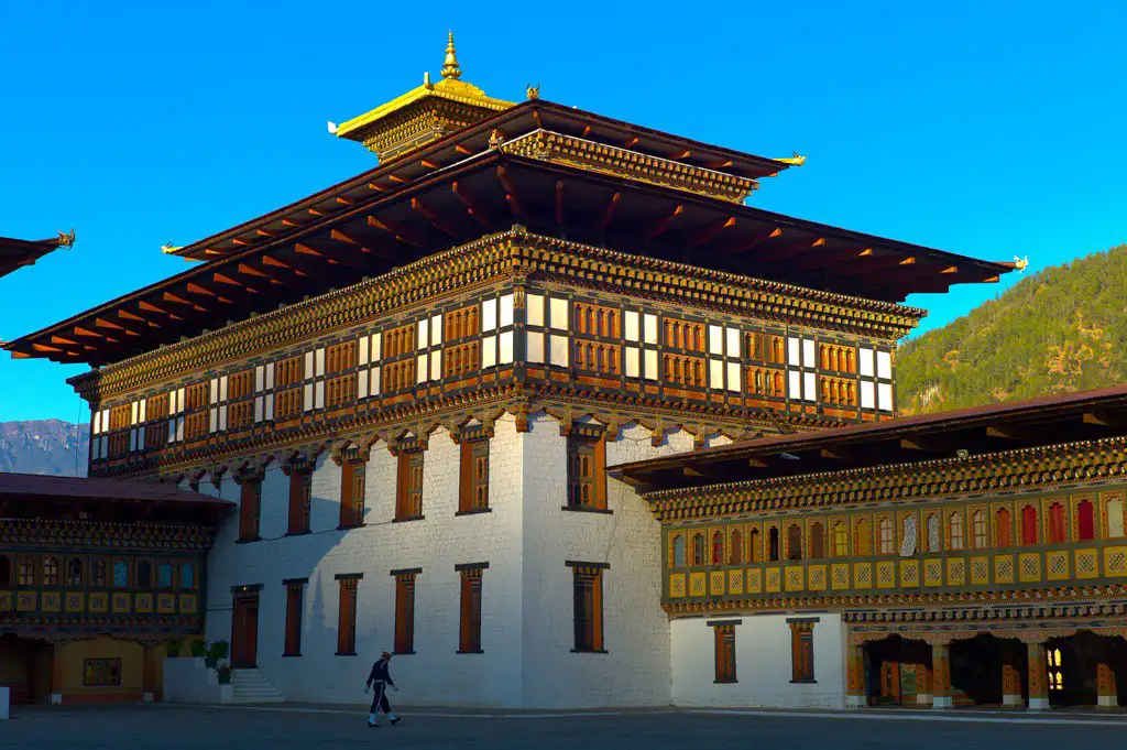 Trashi Chhoe Dzong courtyard