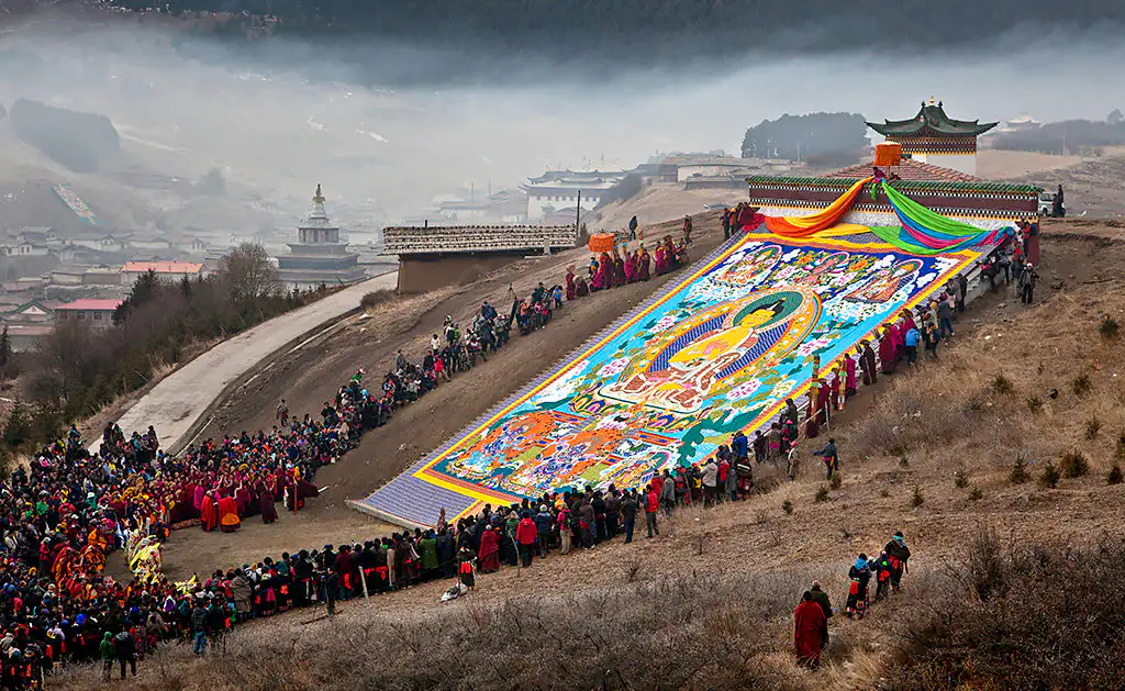 Tibetan Holy Day - Showing the Big Buddha